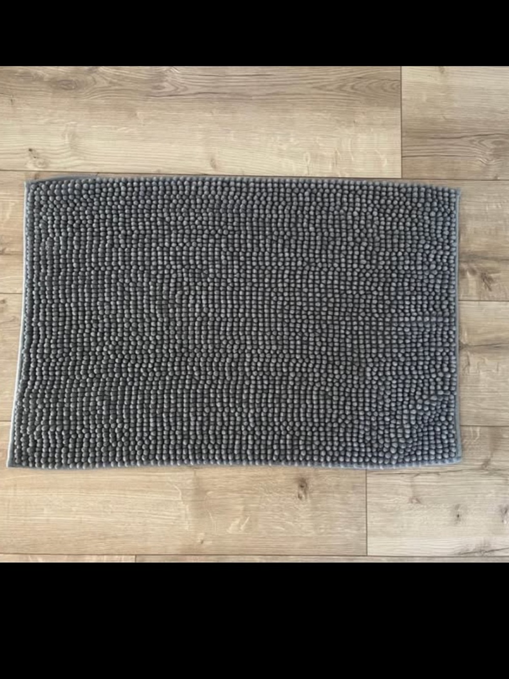 Plush Gray Bath Mat - Soft Chenille Anti-Slip Accent Rug